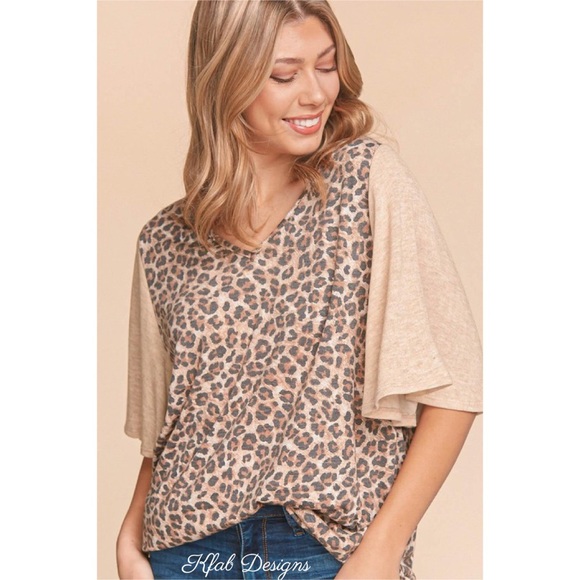 ❤️LAST! 2! V Neck Leopard Print Super Soft Flutter Sleeve Top! - Picture 7 of 7